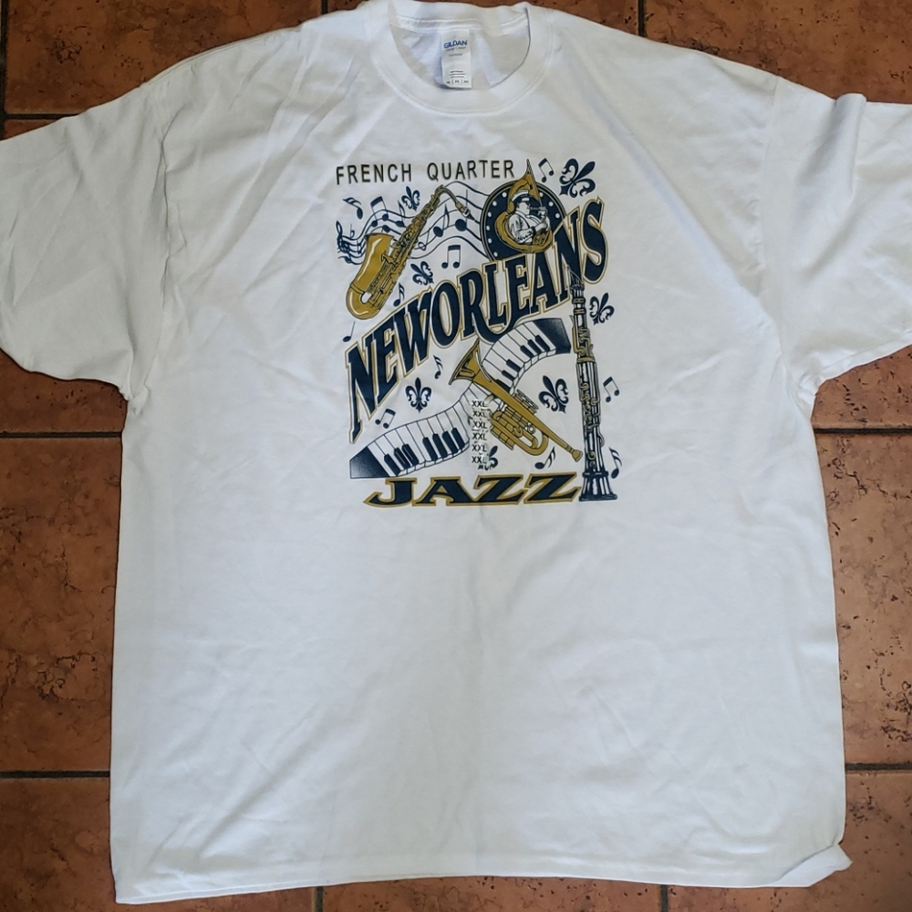 🎼 New Orleans French quarter T-shirt🎼